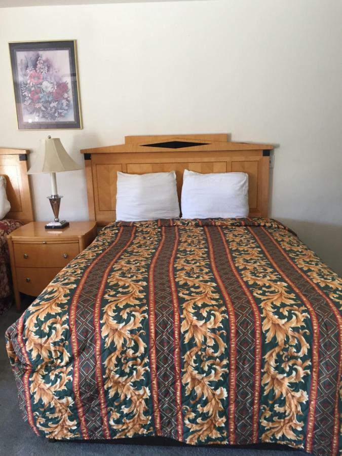 River Valley Inn 니들즈 외부 사진