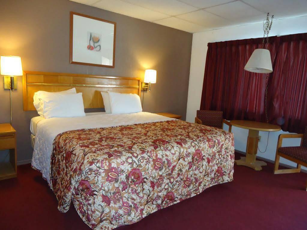 River Valley Inn 니들즈 외부 사진